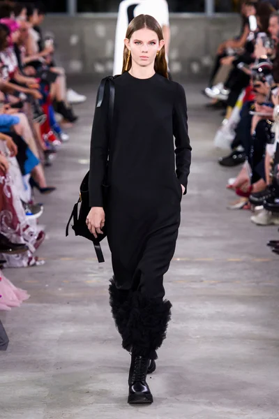 Look 38